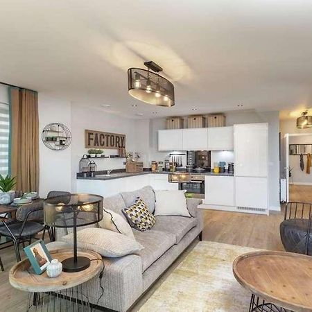 Newly Built Luxury 2 Bed Apartment!!! London Exteriör bild