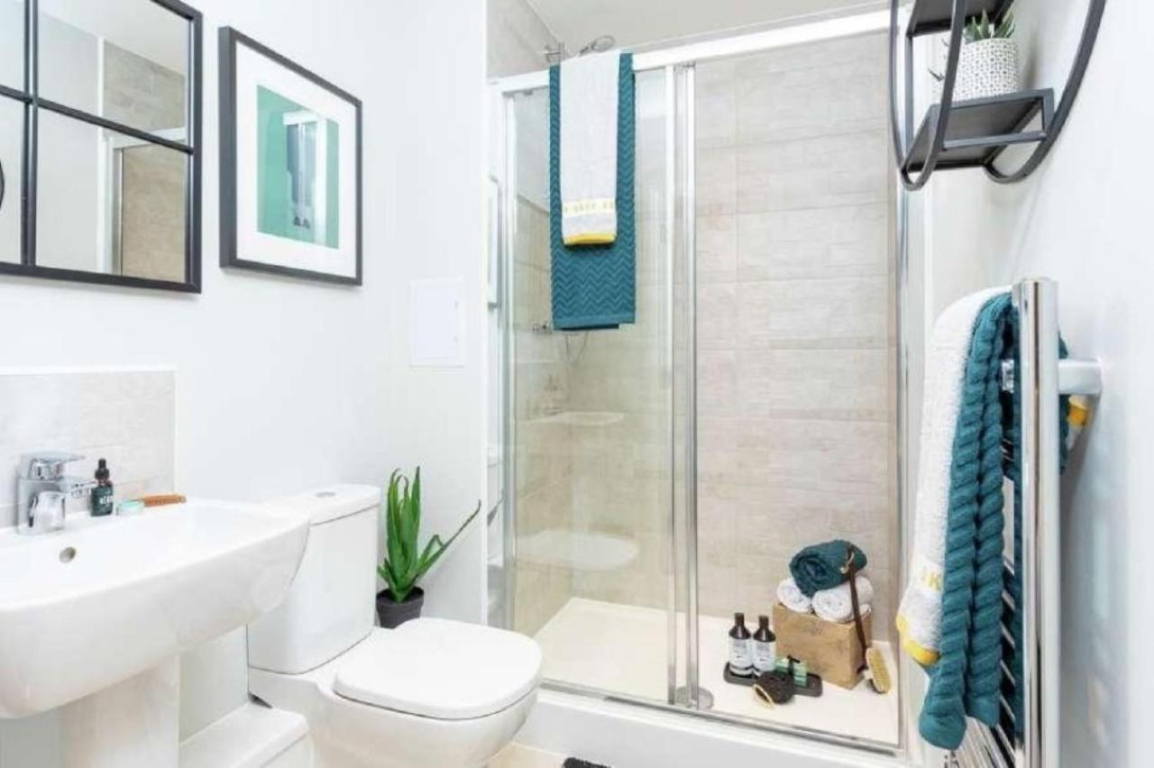 Newly Built Luxury 2 Bed Apartment!!! London Exteriör bild